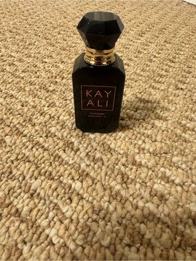 Kayali Oudgasm Rose Oud mini